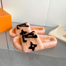 Louis Vuitton Slippers